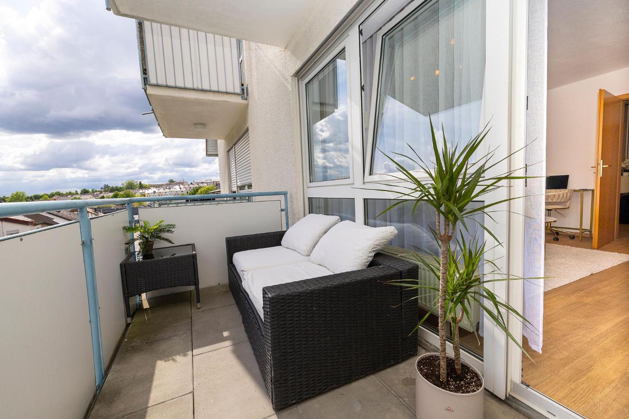 Luxx Home Bc, Zentral - Fuer 4 Personen - Balkon - Parken - Voll Ausgestattete Kueche Biberach an der Riß 외부 사진