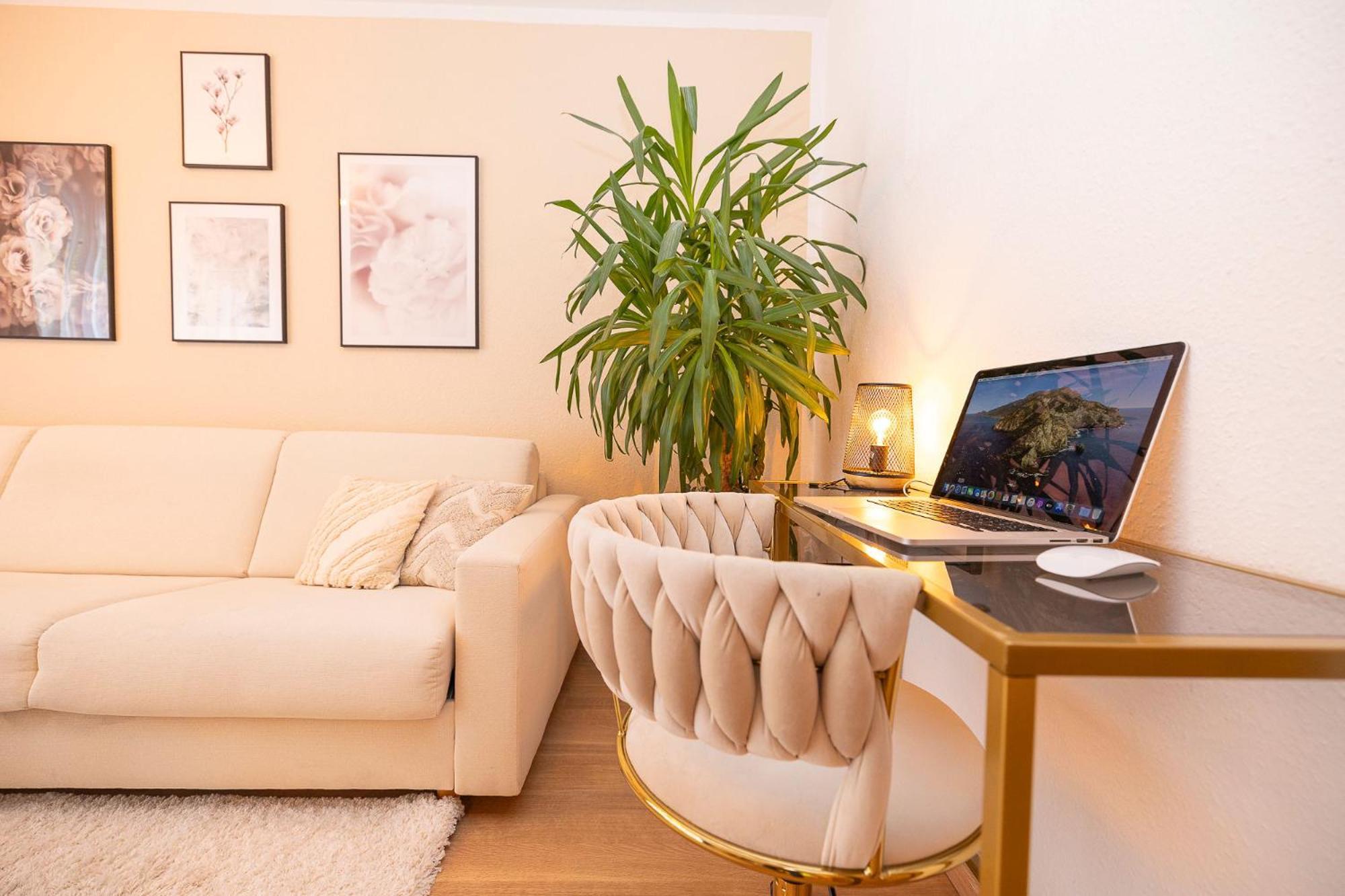 Luxx Home Bc, Zentral - Fuer 4 Personen - Balkon - Parken - Voll Ausgestattete Kueche Biberach an der Riß 외부 사진