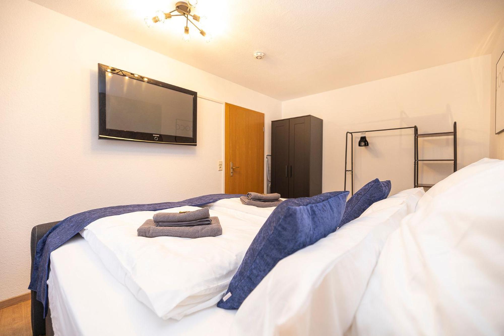 Luxx Home Bc, Zentral - Fuer 4 Personen - Balkon - Parken - Voll Ausgestattete Kueche Biberach an der Riß 외부 사진